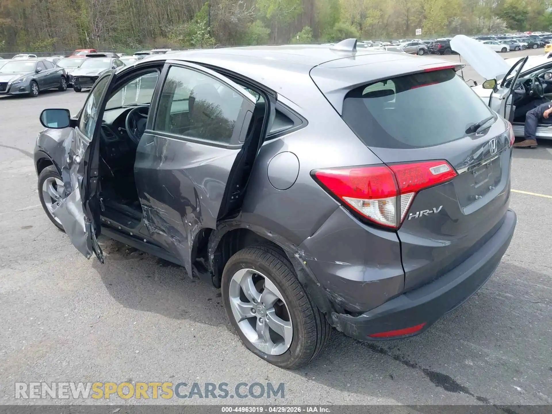 3 Photograph of a damaged car 3CZRU6H36NM761756 HONDA HR-V 2022