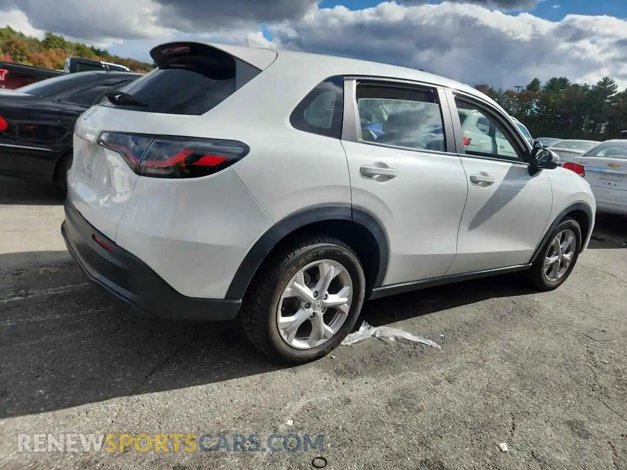 3 Photograph of a damaged car 3CZRZ2H32PM703169 HONDA HR-V 2023