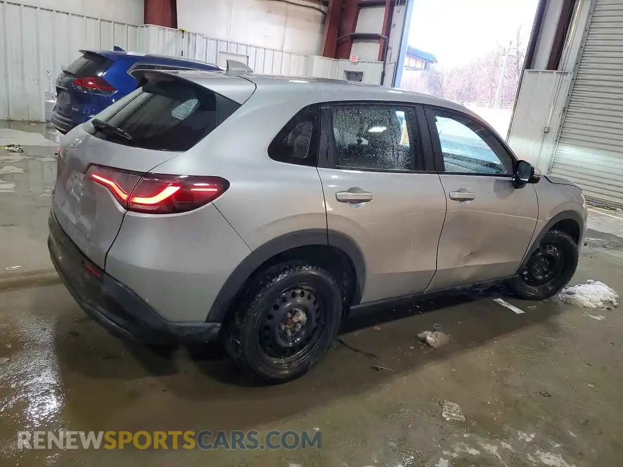 3 Photograph of a damaged car 3CZRZ2H33PM746628 HONDA HR-V 2023