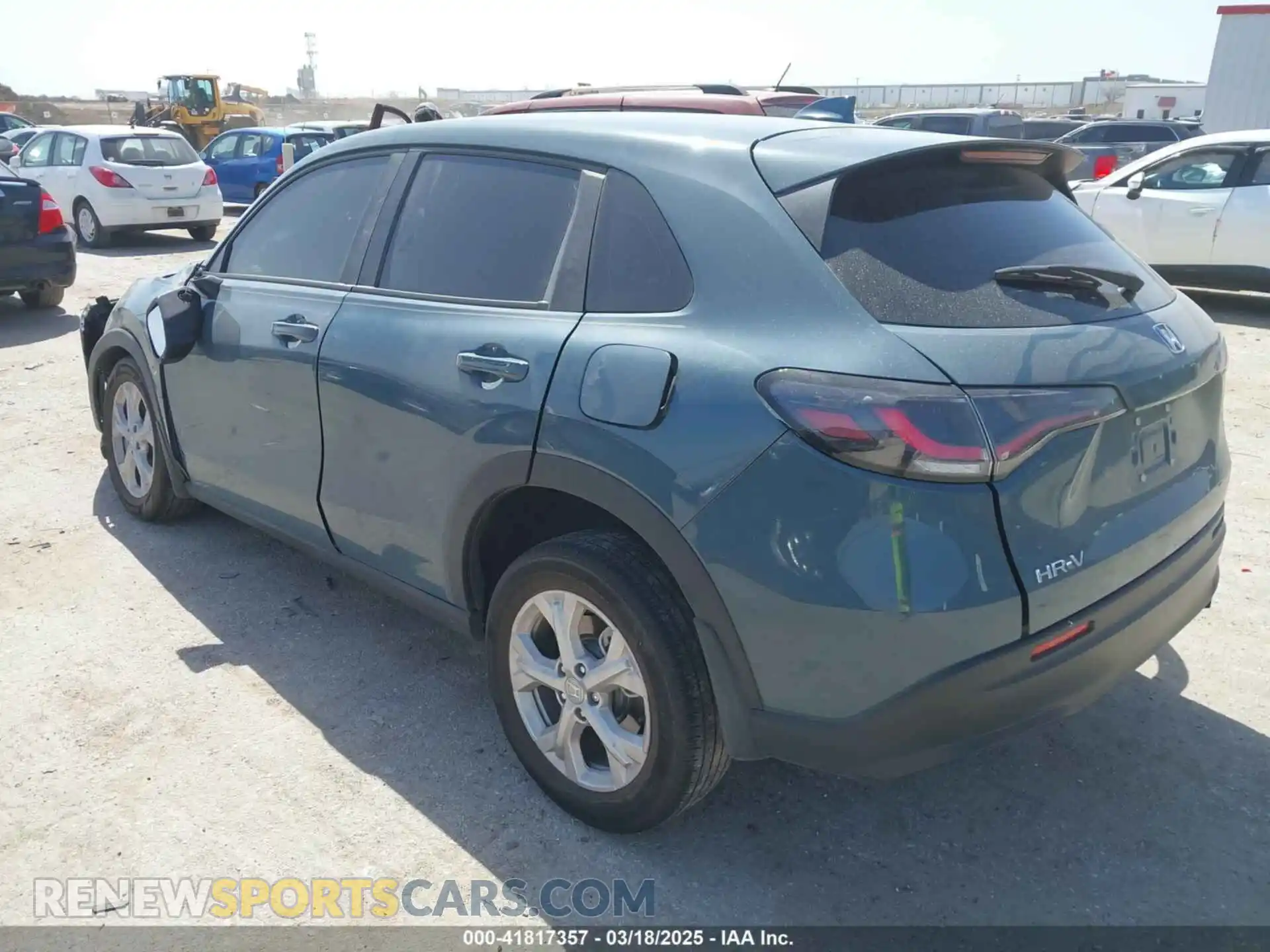 3 Photograph of a damaged car 3CZRZ2H39PM726982 HONDA HR-V 2023