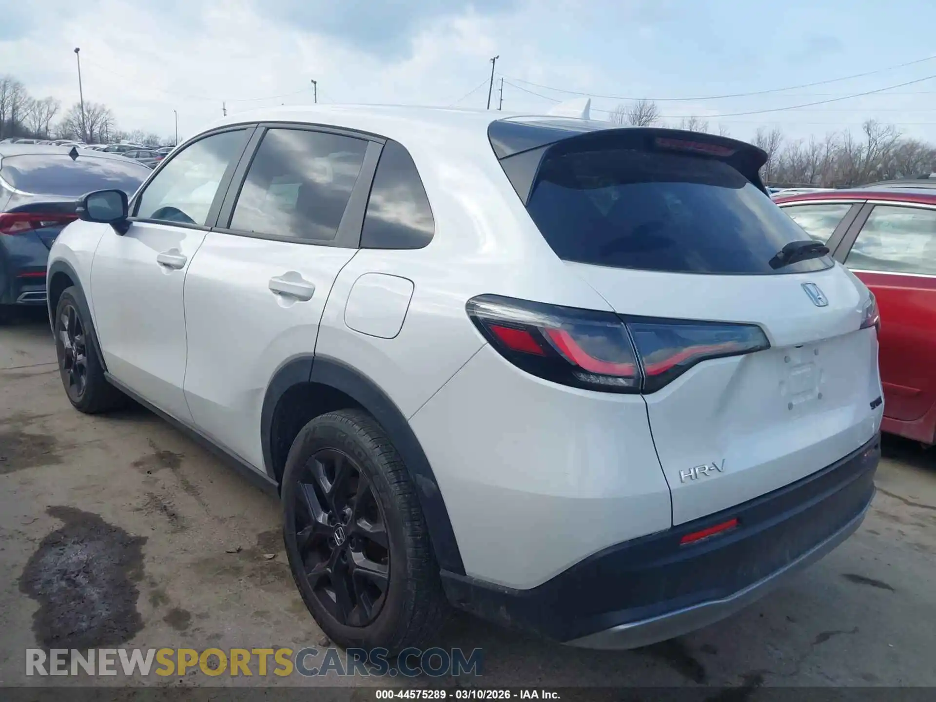 3 Photograph of a damaged car 3CZRZ2H51PM737797 HONDA HR-V 2023