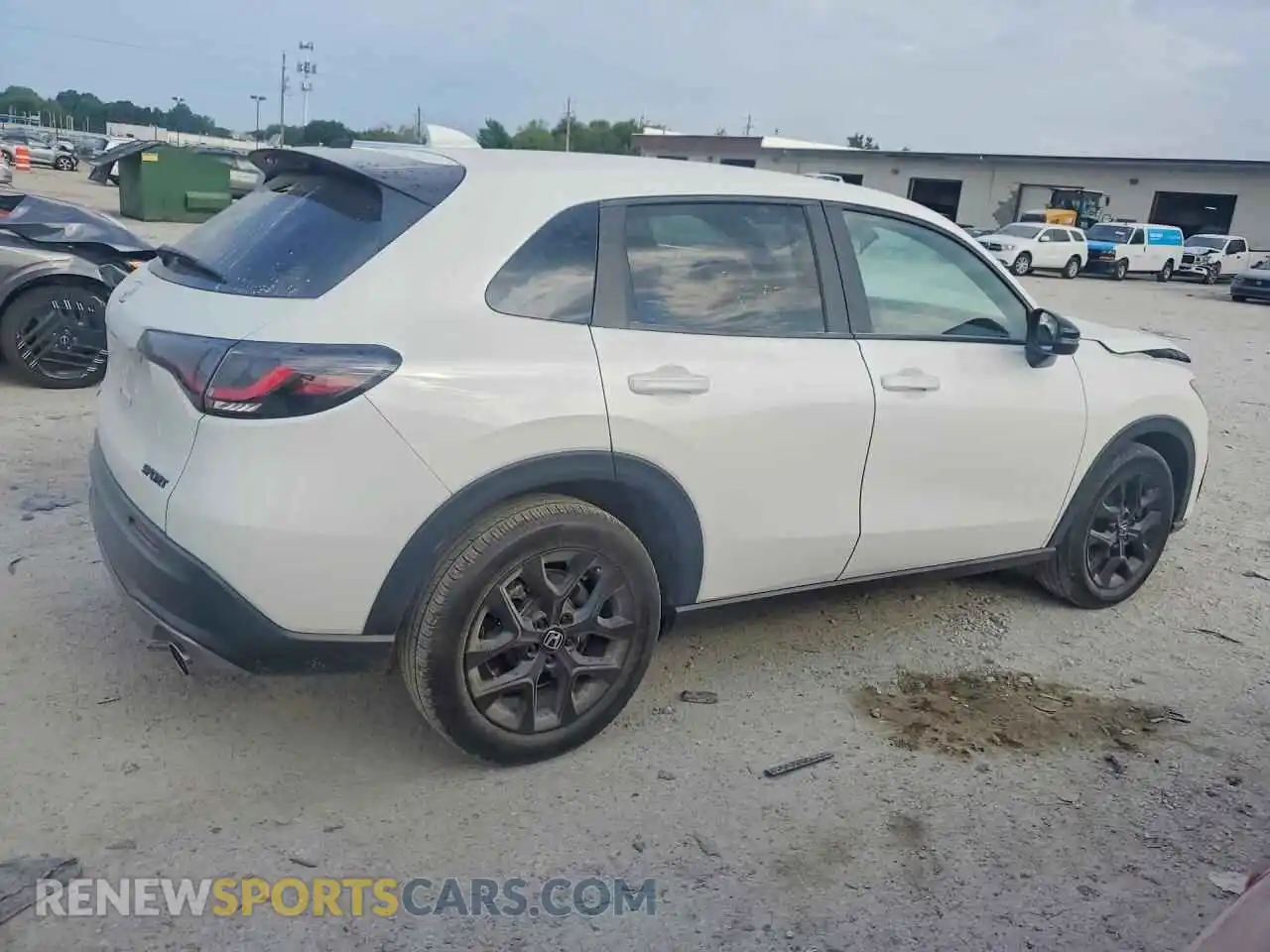 3 Photograph of a damaged car 3CZRZ2H55RM758414 HONDA HR-V 2024