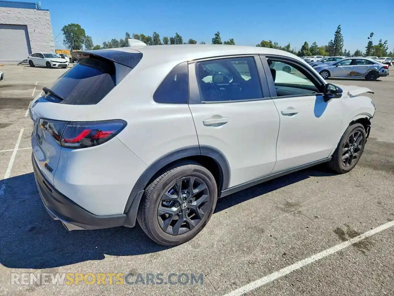 3 Photograph of a damaged car 3CZRZ2H56RM774525 HONDA HR-V 2024