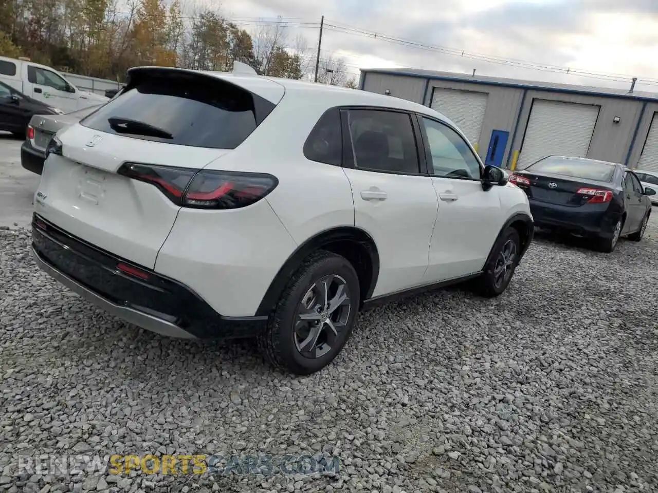 3 Photograph of a damaged car 3CZRZ2H75RM762710 HONDA HR-V 2024