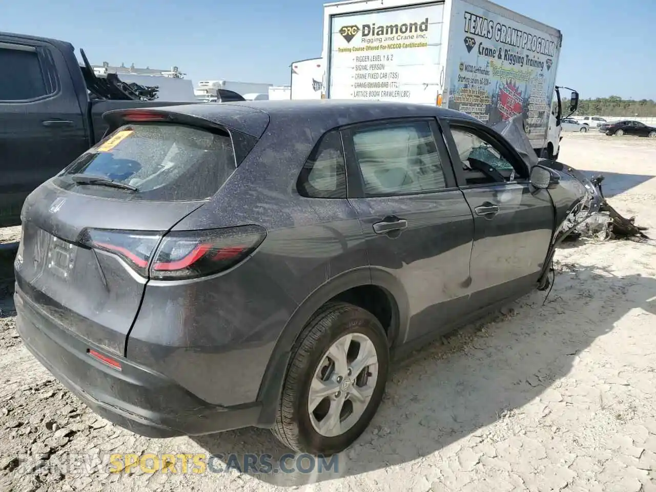 3 Фотография поврежденного автомобиля 3CZRZ1H30SM706980 HONDA HR-V 2025