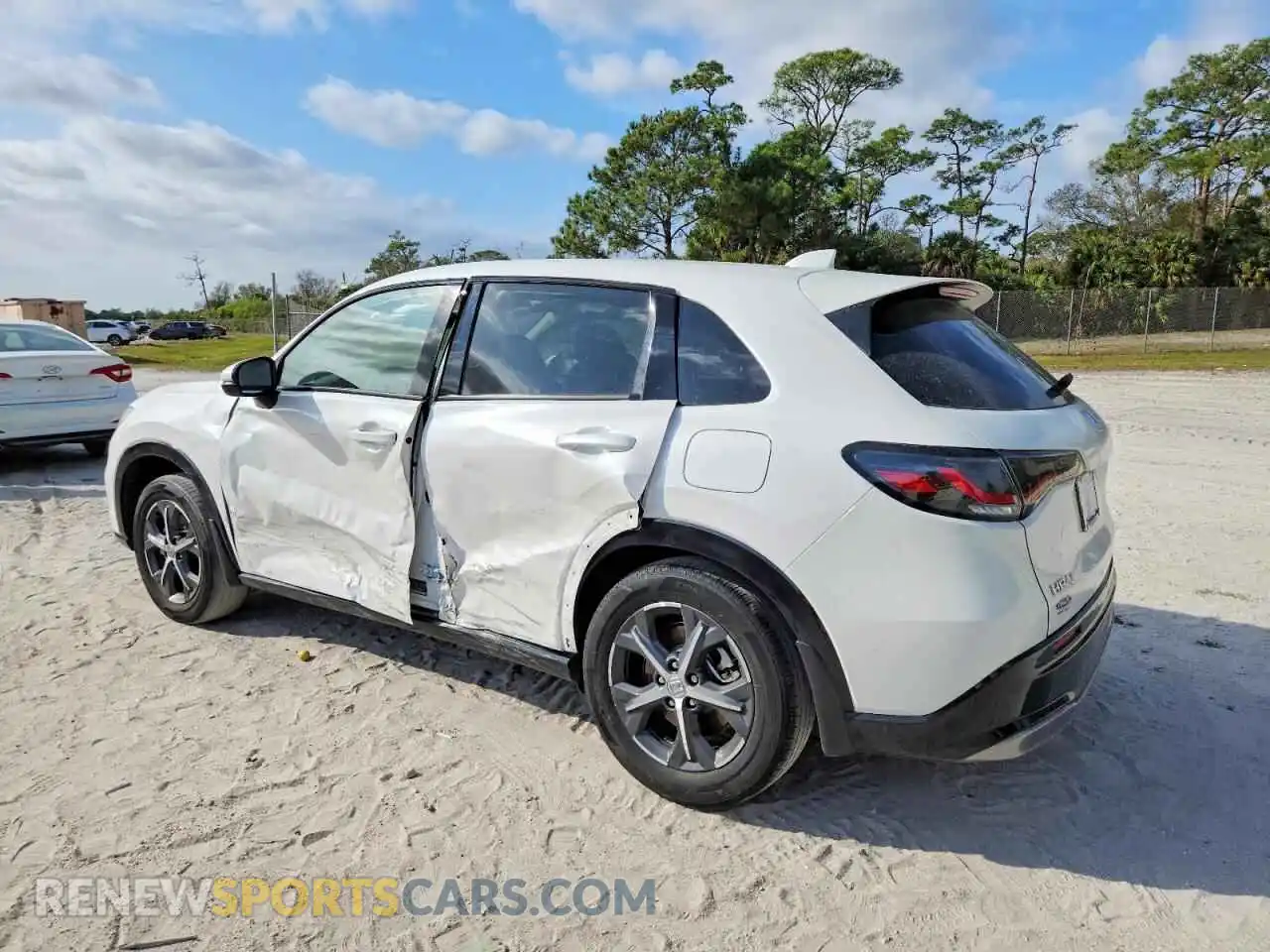 2 Photograph of a damaged car 3CZRZ1H72SM744357 HONDA HR-V 2025