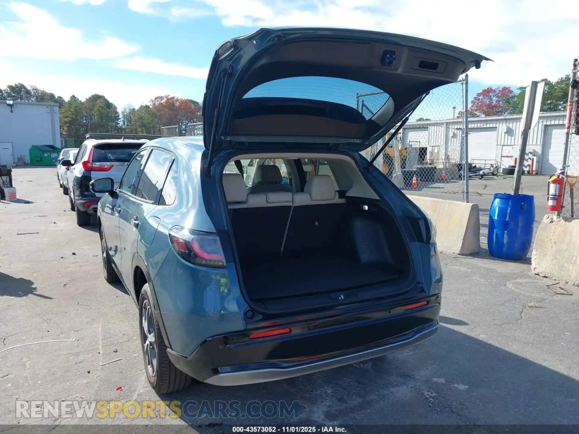 3 Photograph of a damaged car 3CZRZ2H74SM795039 HONDA HR-V 2025