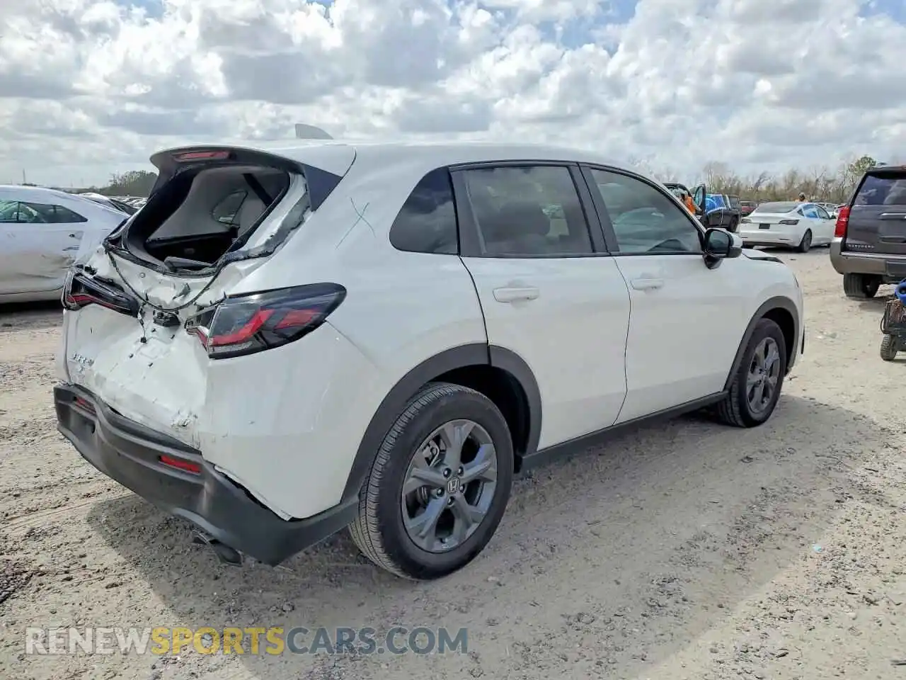 3 fotografías del automóvil dañado 3CZRZ1H36TM714714 HONDA HR-V 2026