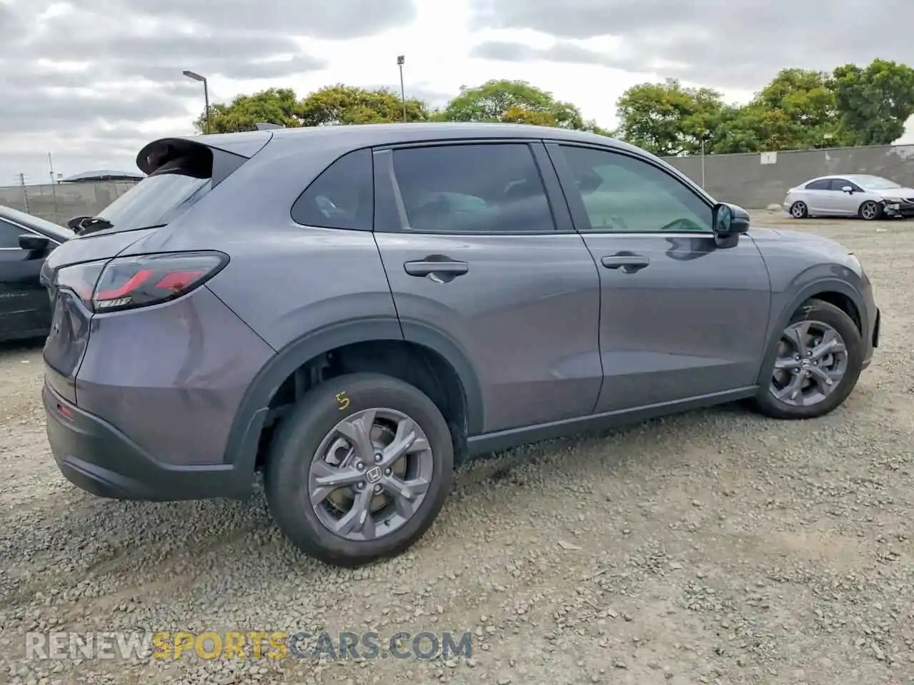 3 Фотография поврежденного автомобиля 3CZRZ2H32TM742015 HONDA HR-V 2026
