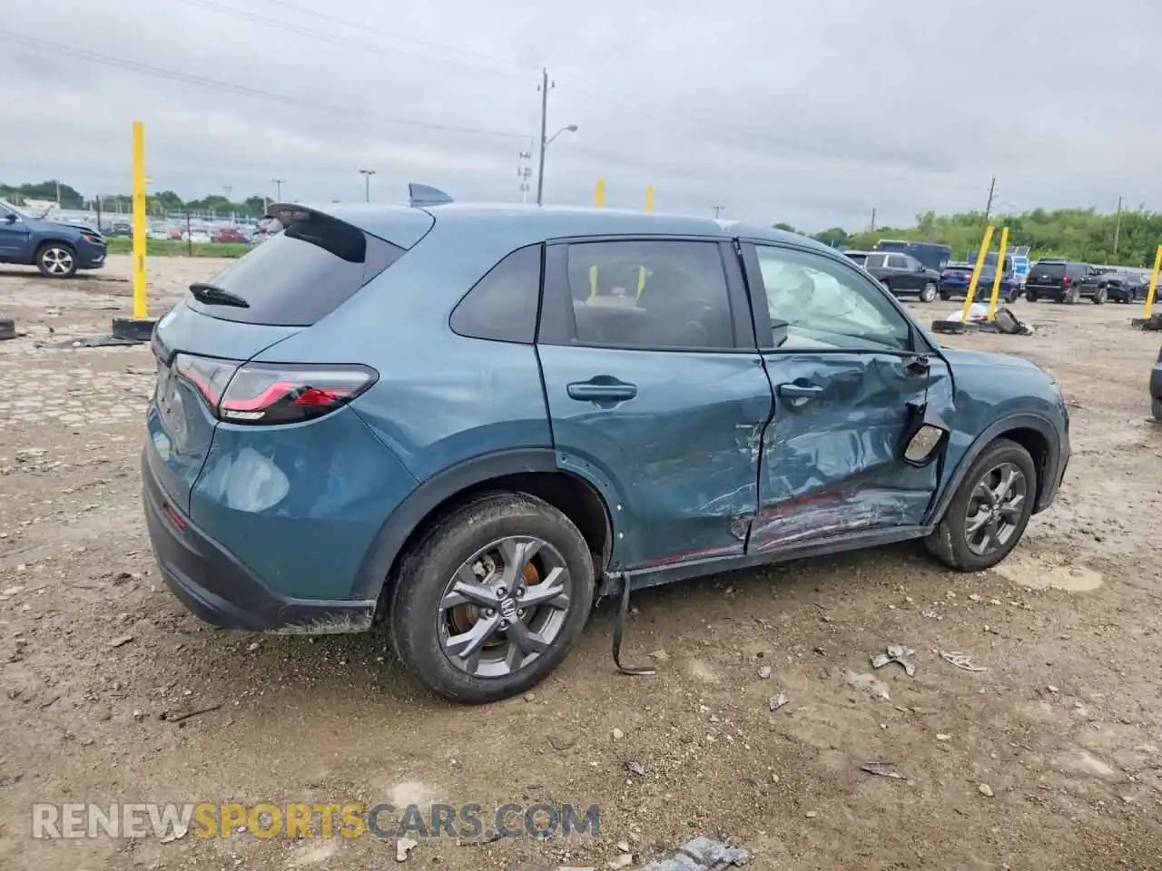 3 Photograph of a damaged car 3CZRZ2H33TM733890 HONDA HR-V 2026