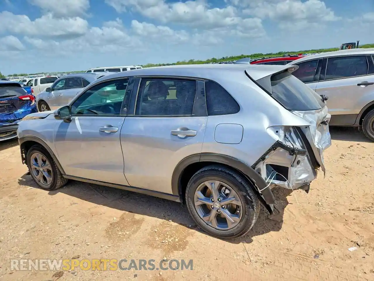 2 fotografías del automóvil dañado 3CZRZ2H36TM748366 HONDA HR-V 2026