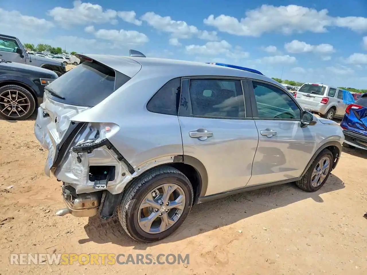 3 fotografías del automóvil dañado 3CZRZ2H36TM748366 HONDA HR-V 2026