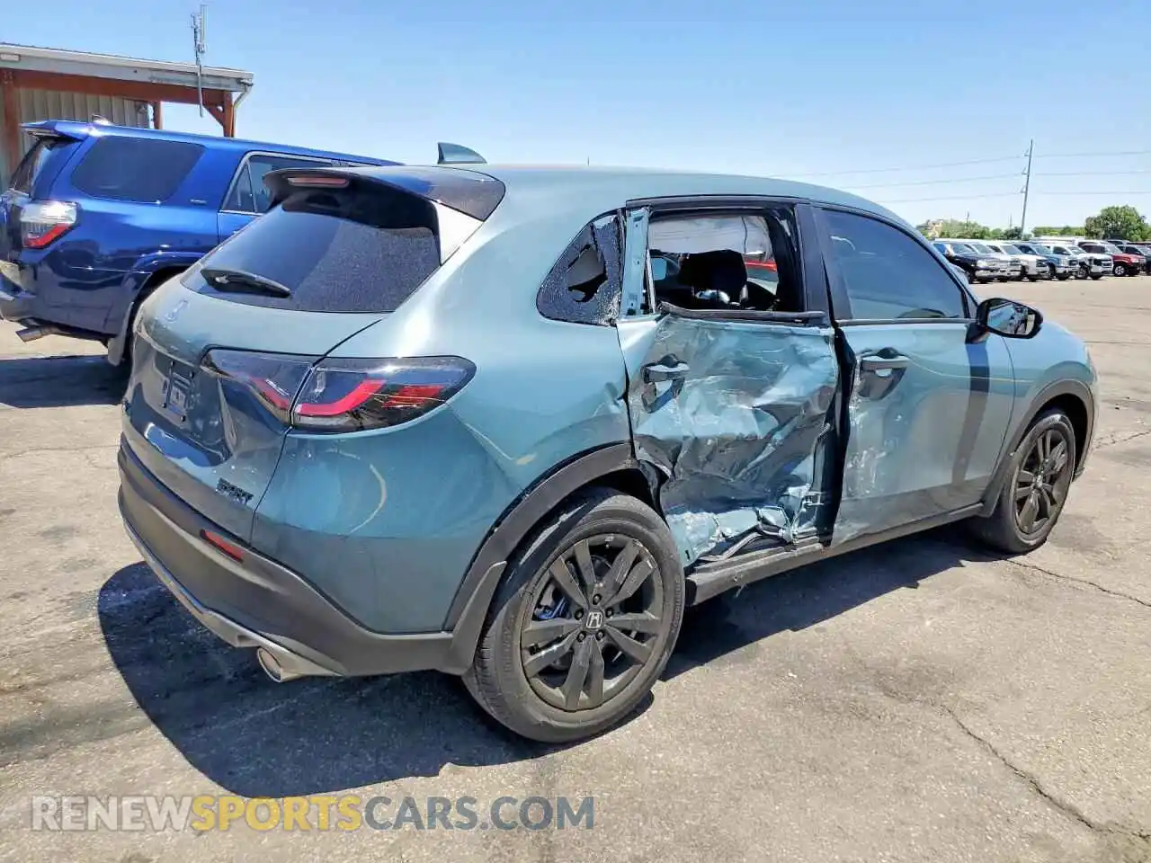 3 Photograph of a damaged car 3CZRZ2H58TM758642 HONDA HR-V 2026