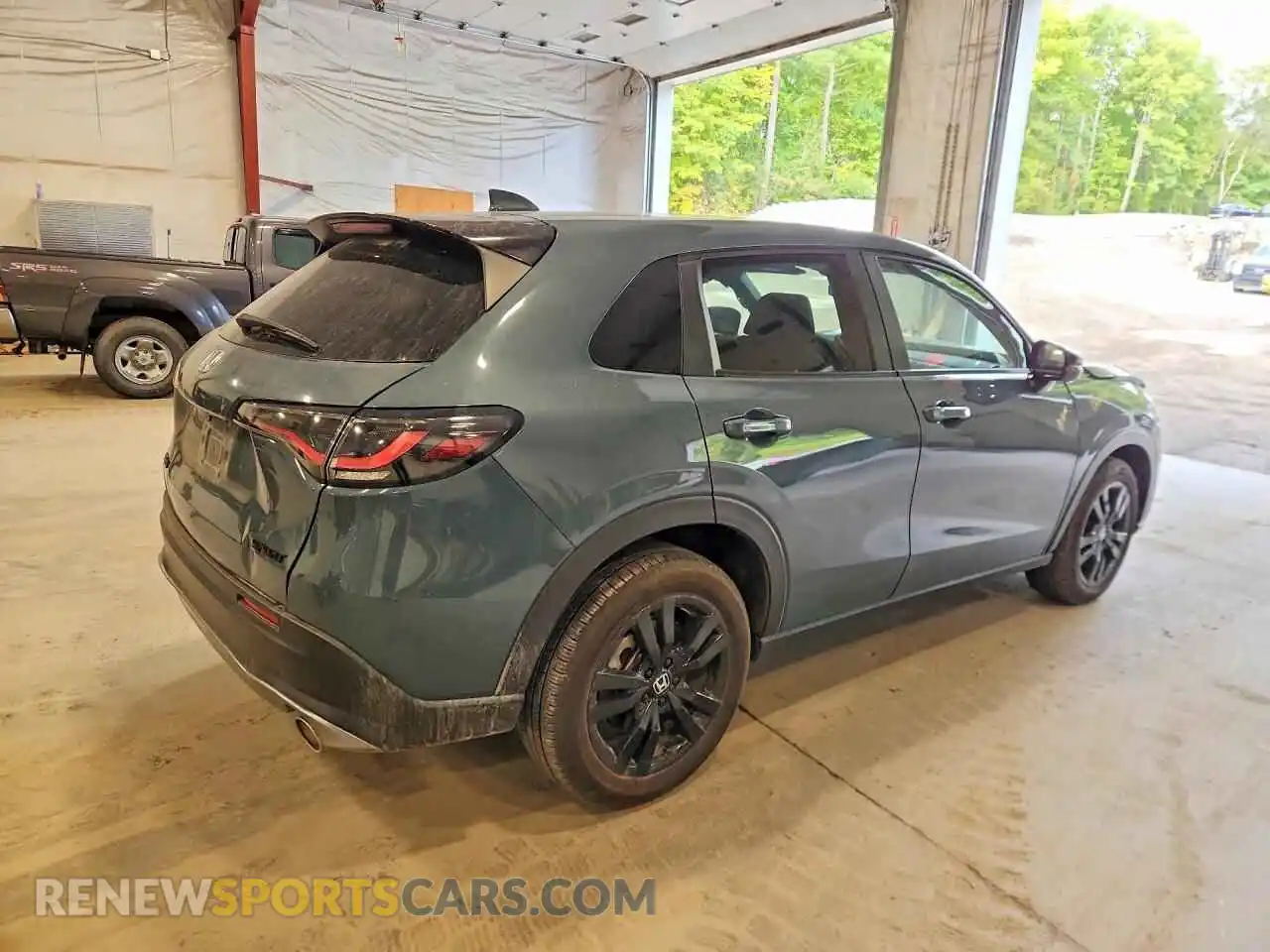 3 Фотография поврежденного автомобиля 3CZRZ2H59TM728405 HONDA HR-V 2026