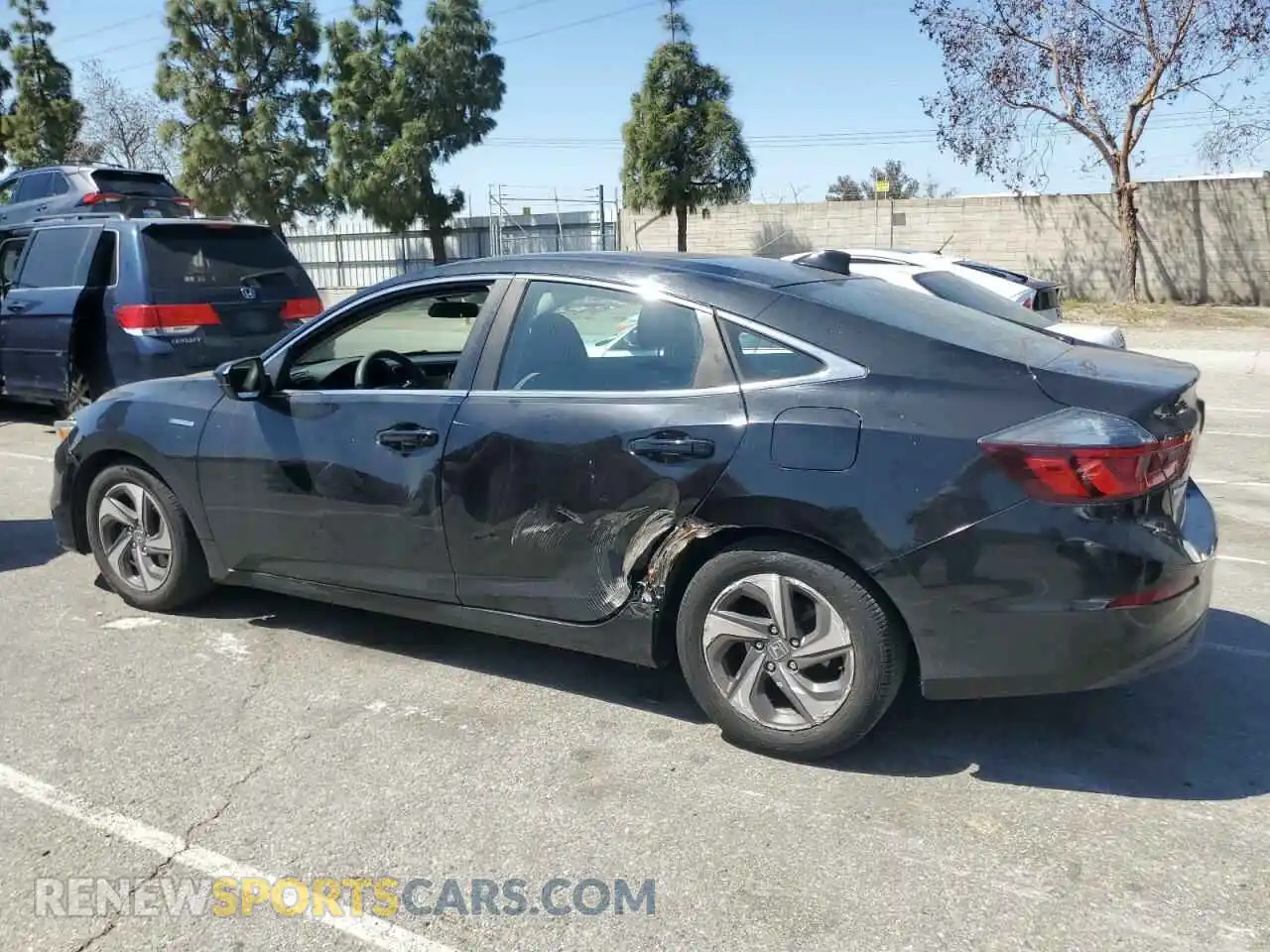 2 fotografías del automóvil dañado 19XZE4F57KE018492 HONDA INSIGHT 2019