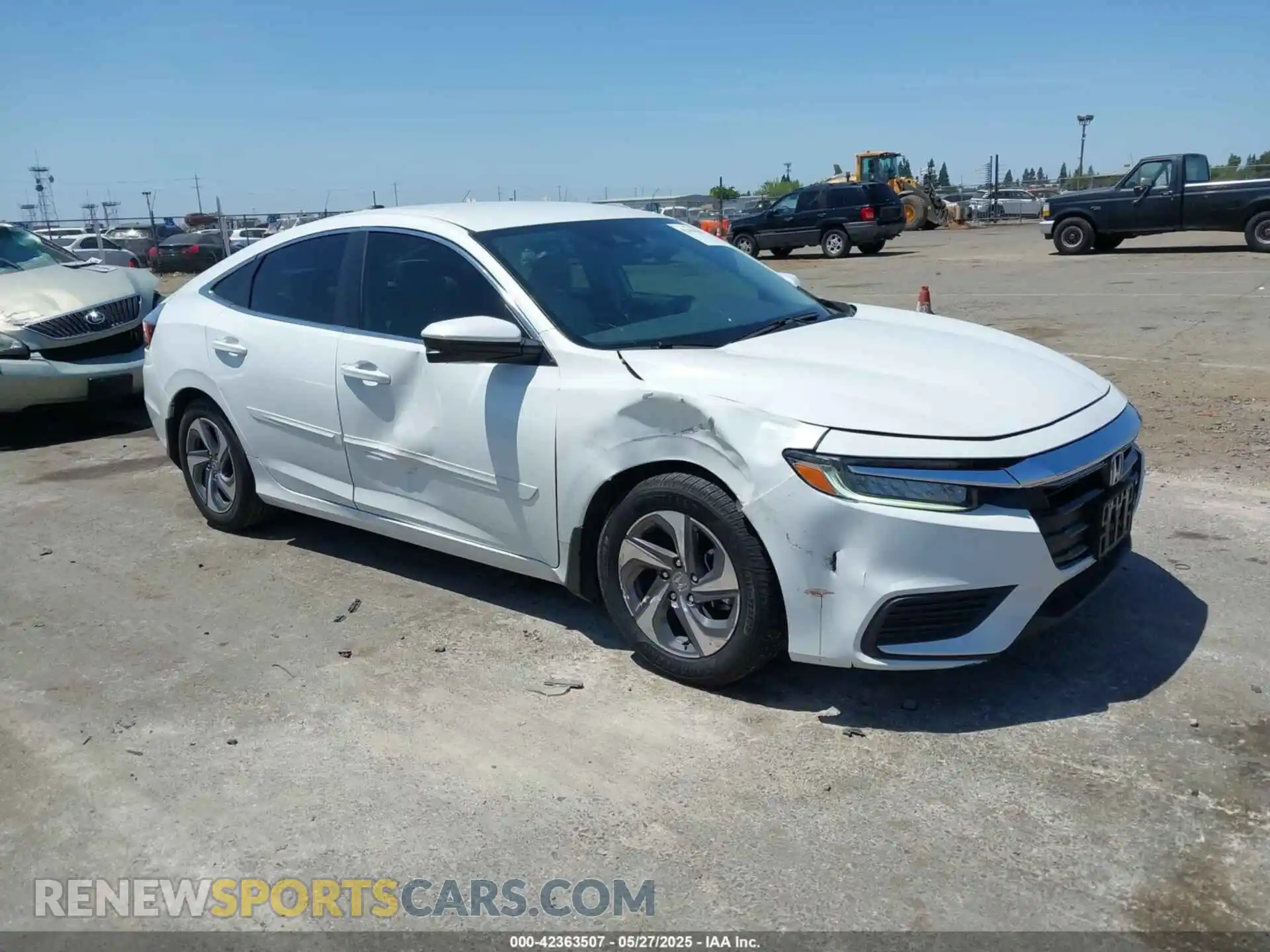1 Photograph of a damaged car 19XZE4F52LE008230 HONDA INSIGHT 2020