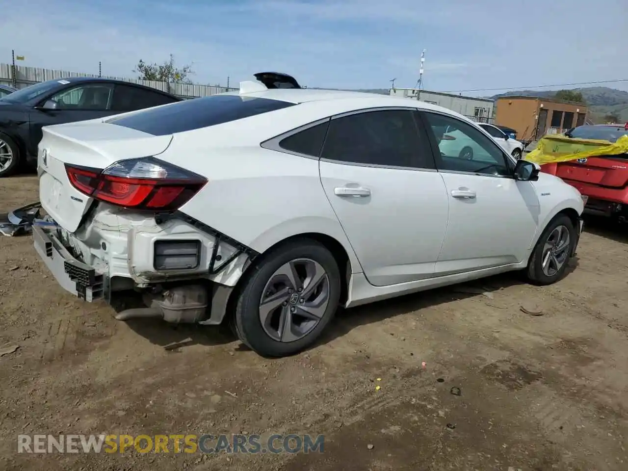3 Photograph of a damaged car 19XZE4F56LE012510 HONDA INSIGHT 2020