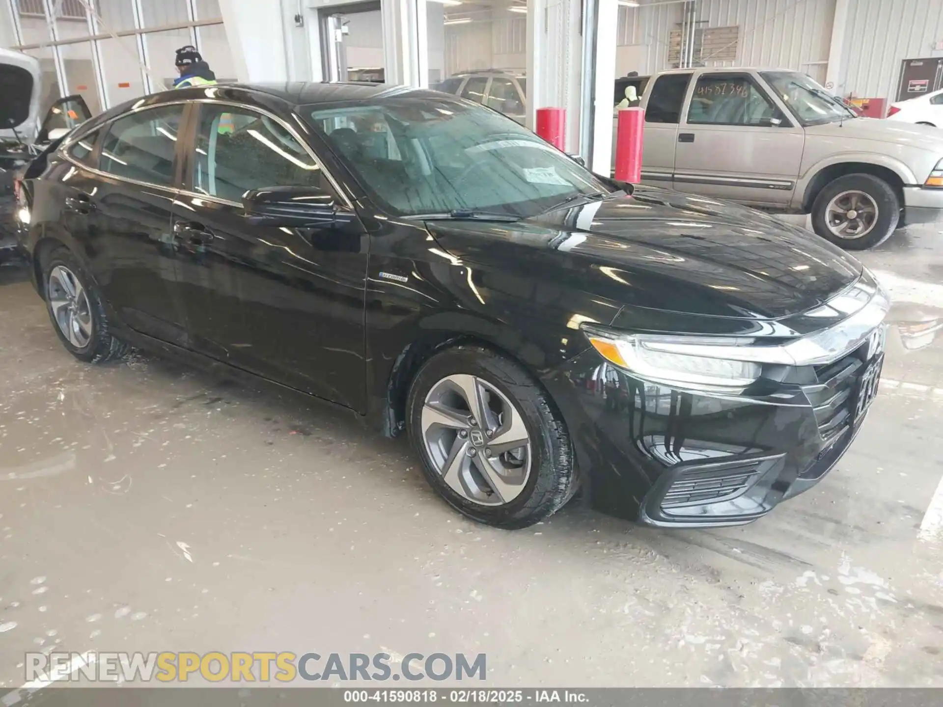 1 Photograph of a damaged car 19XZE4F58LE008670 HONDA INSIGHT 2020