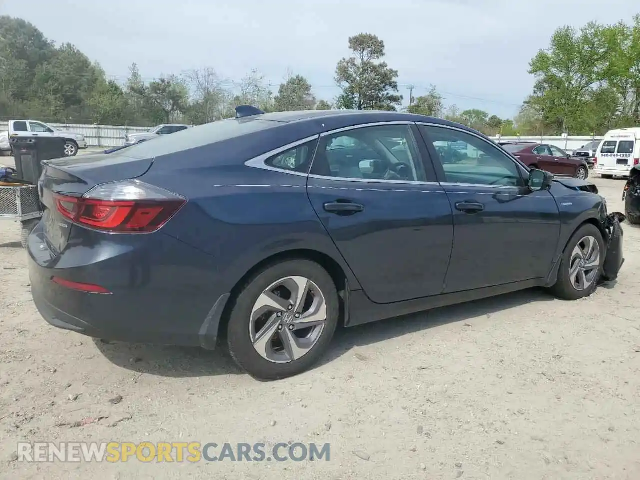 3 Photograph of a damaged car 19XZE4F59LE013876 HONDA INSIGHT 2020