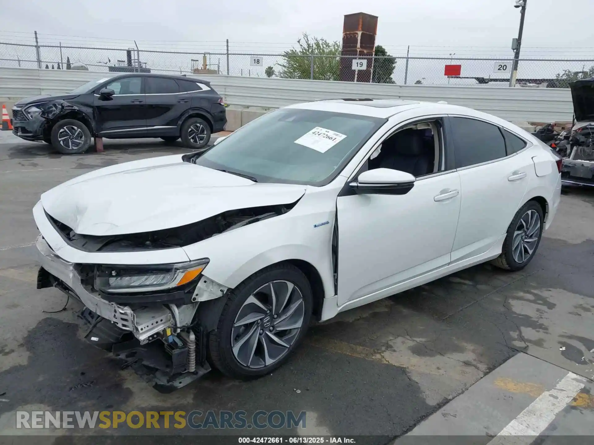 2 Photograph of a damaged car 19XZE4F91LE011025 HONDA INSIGHT 2020