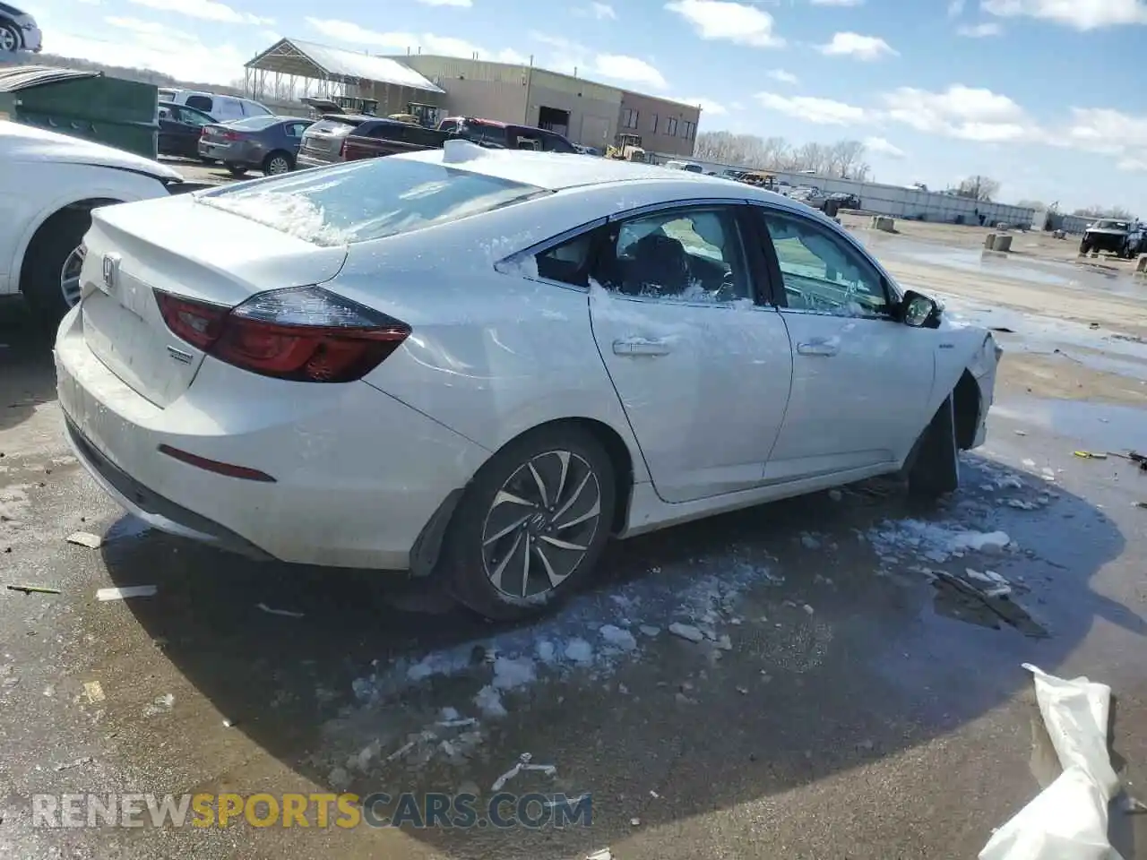 3 Photograph of a damaged car 19XZE4F93LE002908 HONDA INSIGHT 2020
