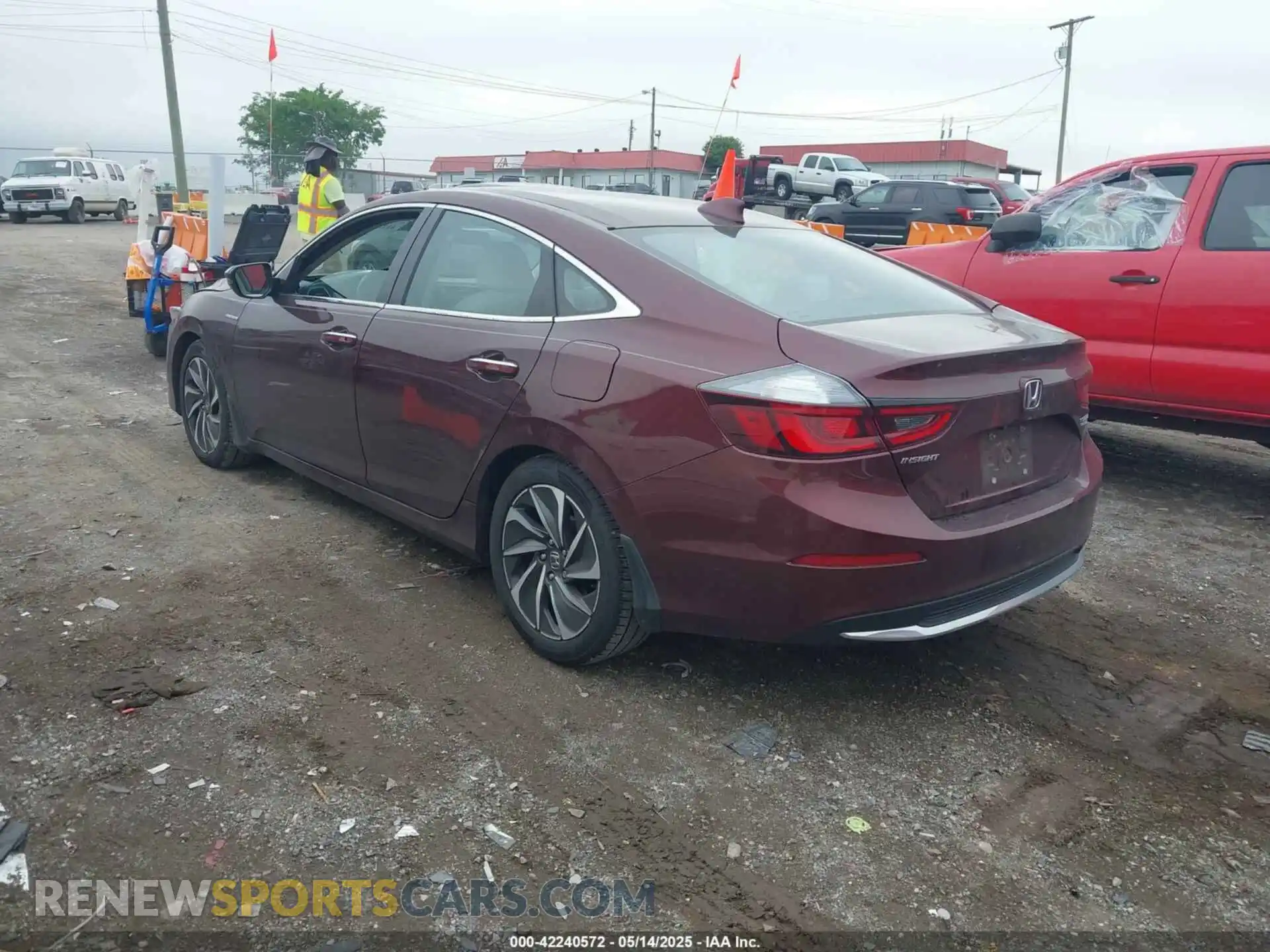 3 Photograph of a damaged car 19XZE4F93LE010040 HONDA INSIGHT 2020
