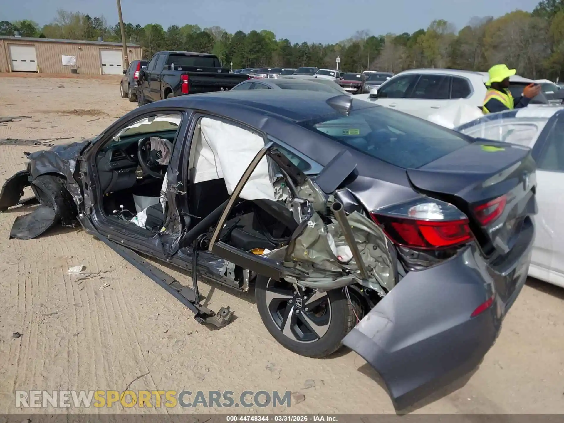 3 Photograph of a damaged car 19XZE4F17ME000168 HONDA INSIGHT 2021