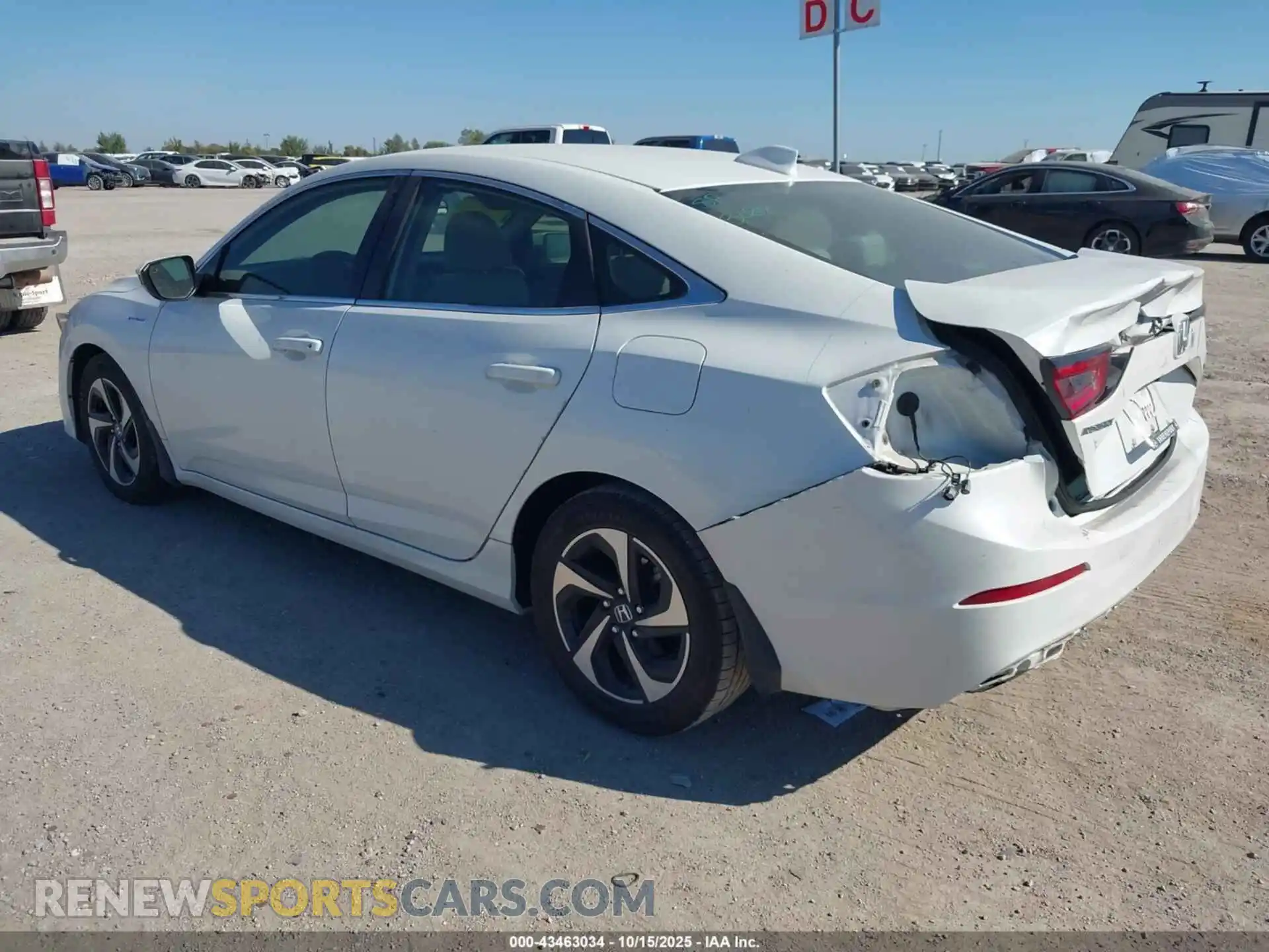 3 Photograph of a damaged car 19XZE4F52ME002171 HONDA INSIGHT 2021