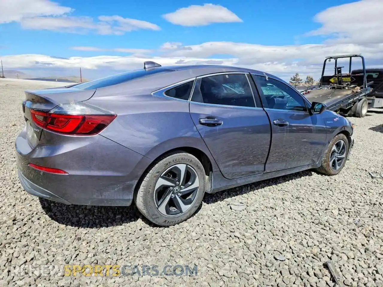 3 Фотография поврежденного автомобиля 19XZE4F52ME011310 HONDA INSIGHT 2021