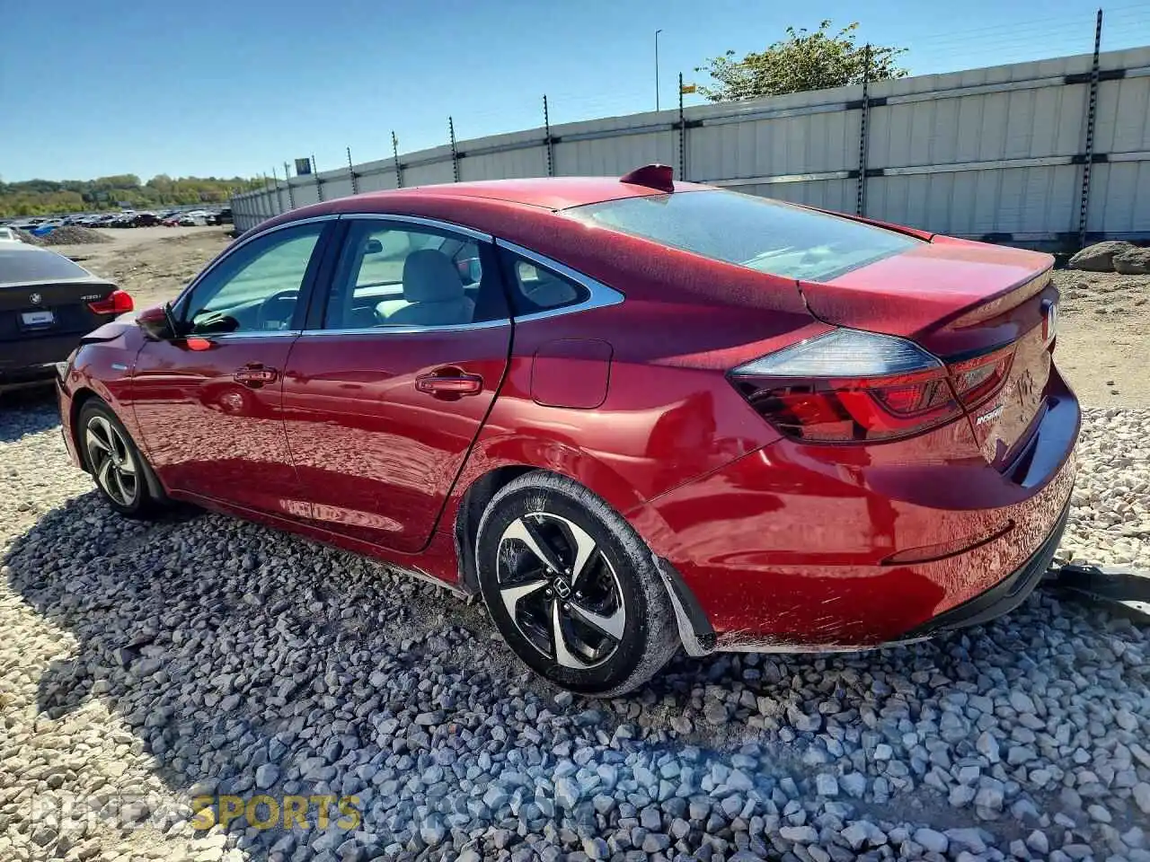 2 fotografías del automóvil dañado 19XZE4F55ME000026 HONDA INSIGHT 2021
