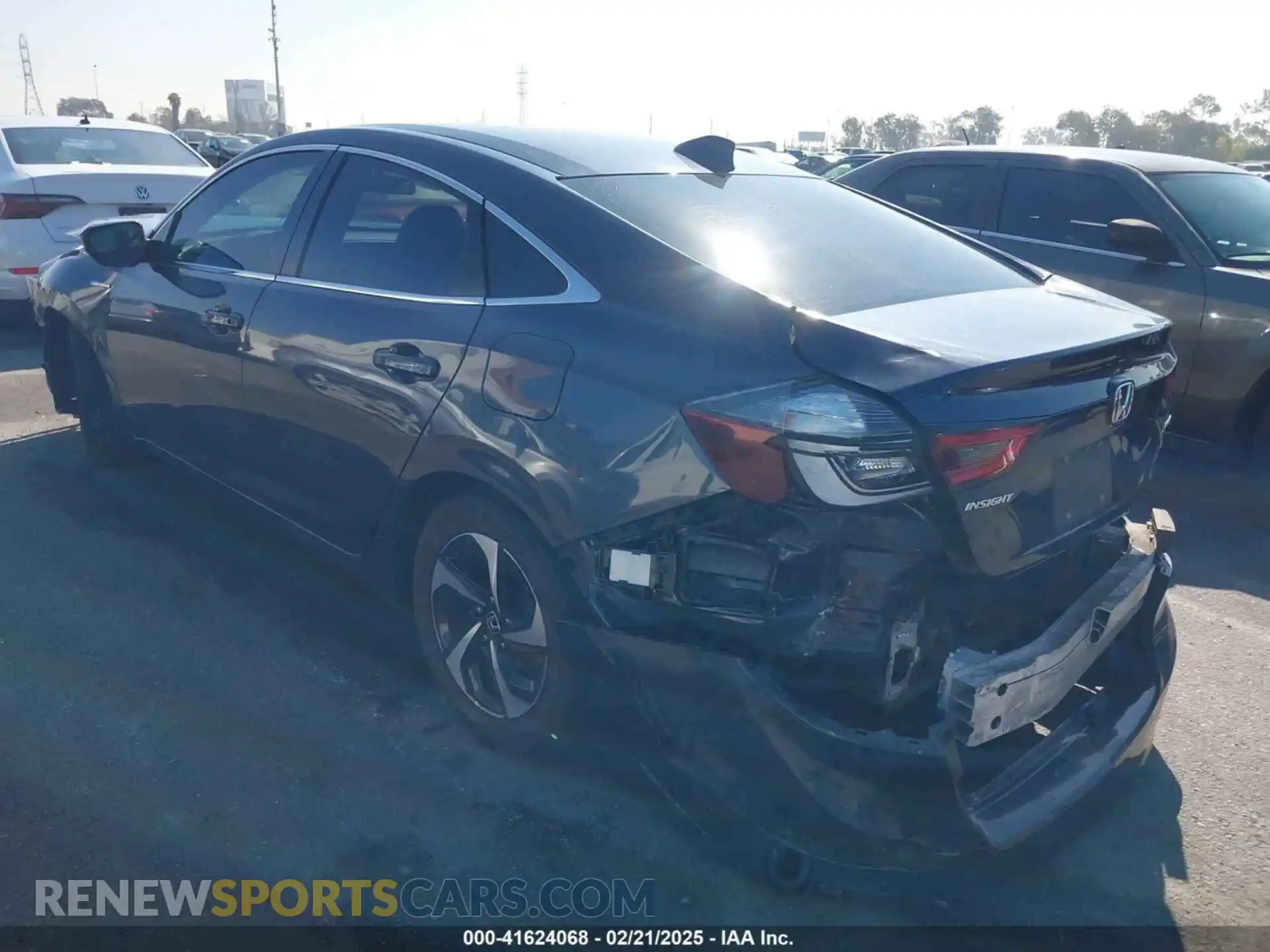 3 Photograph of a damaged car 19XZE4F55ME002262 HONDA INSIGHT 2021