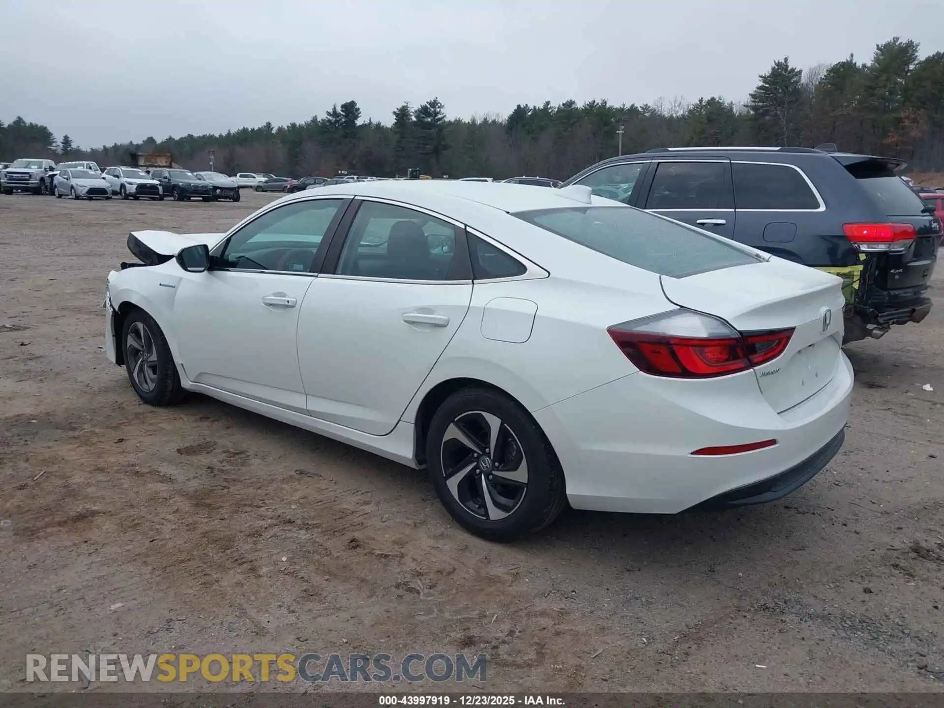 3 Photograph of a damaged car 19XZE4F57ME001923 HONDA INSIGHT 2021