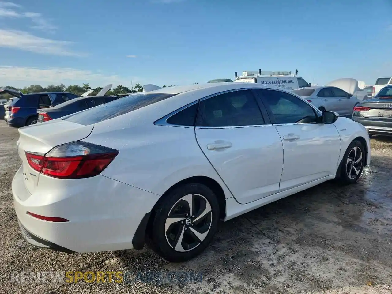 3 Photograph of a damaged car 19XZE4F59ME003916 HONDA INSIGHT 2021