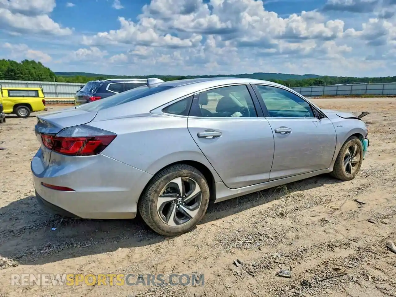 3 Photograph of a damaged car 19XZE4F59NE002671 HONDA INSIGHT 2022