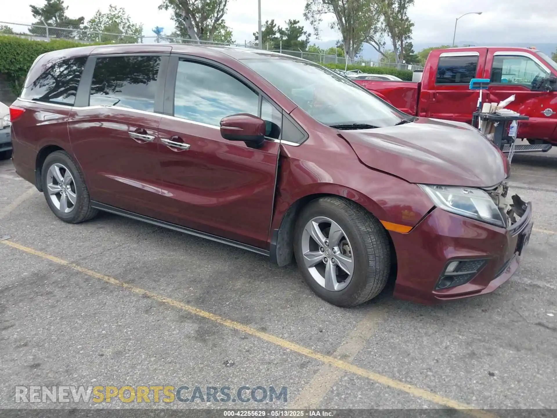 1 Photograph of a damaged car 5FNRL6H53KB046833 HONDA ODYSSEY 2019