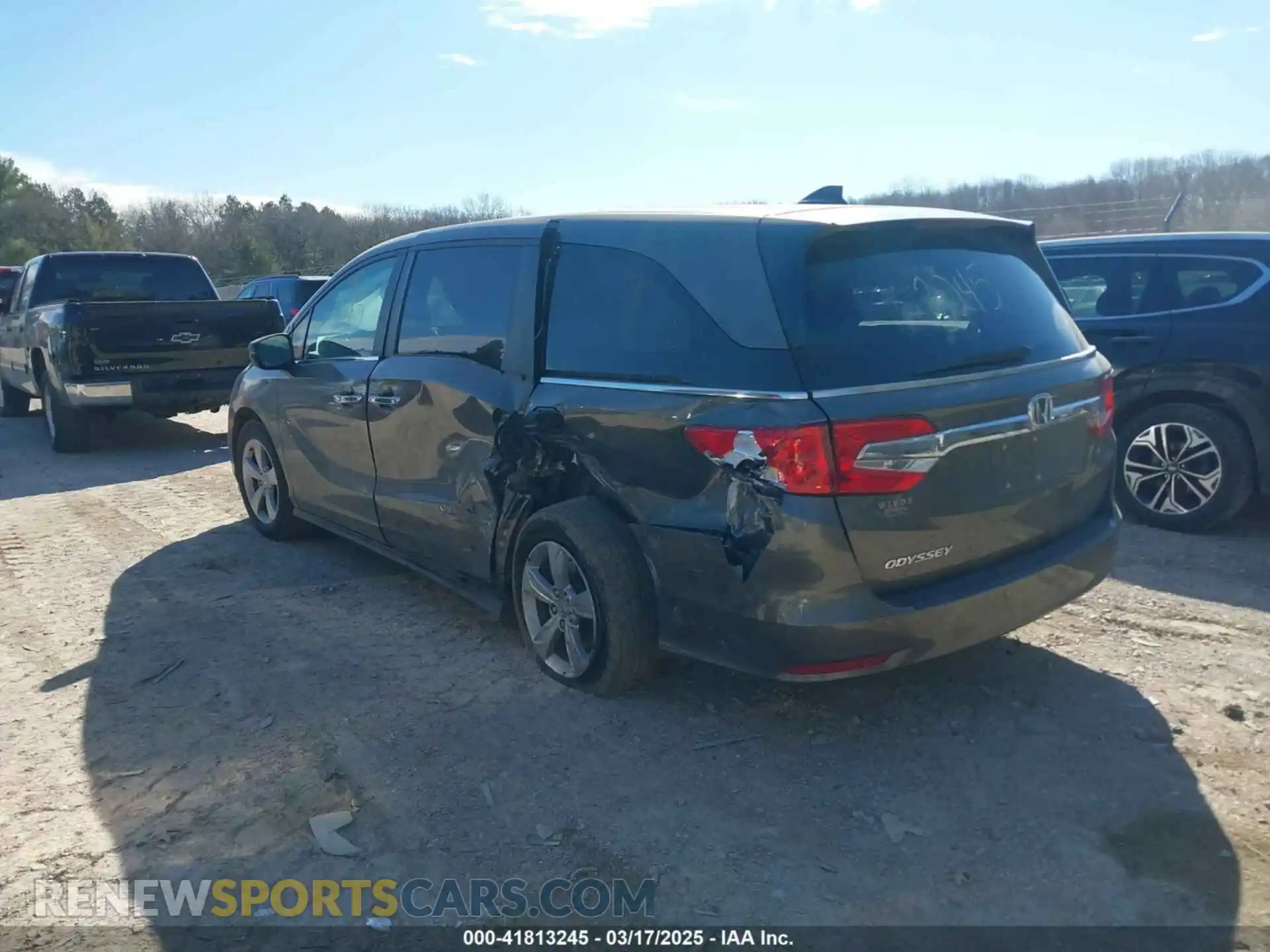 3 Photograph of a damaged car 5FNRL6H57KB023443 HONDA ODYSSEY 2019
