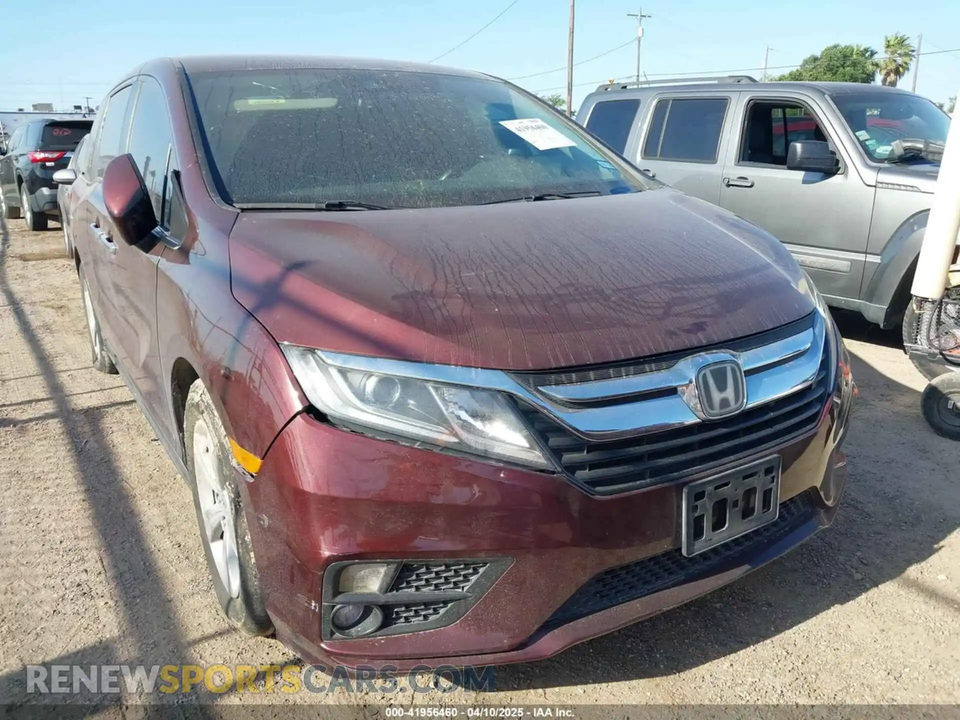 1 Photograph of a damaged car 5FNRL6H57KB133182 HONDA ODYSSEY 2019