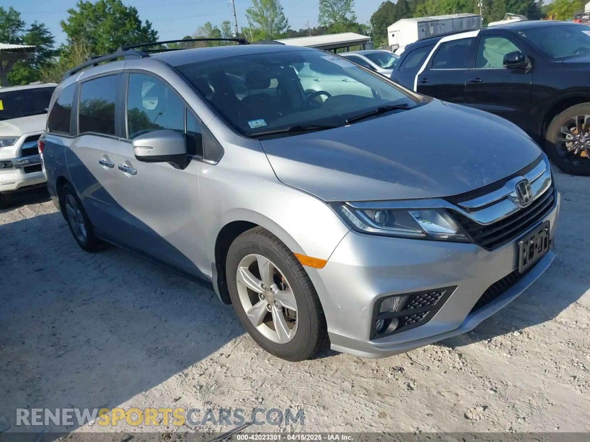 1 Photograph of a damaged car 5FNRL6H58KB047377 HONDA ODYSSEY 2019
