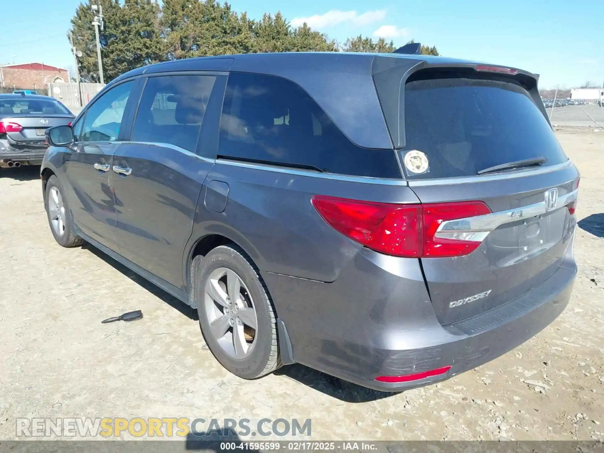3 Photograph of a damaged car 5FNRL6H58KB058590 HONDA ODYSSEY 2019