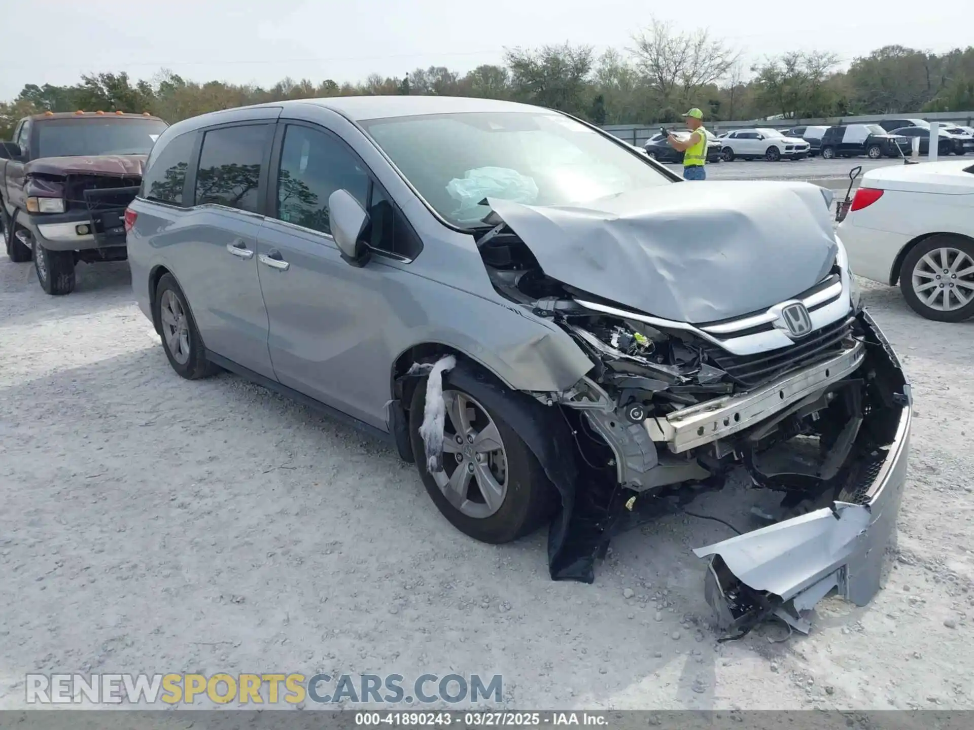 1 Photograph of a damaged car 5FNRL6H58KB078225 HONDA ODYSSEY 2019