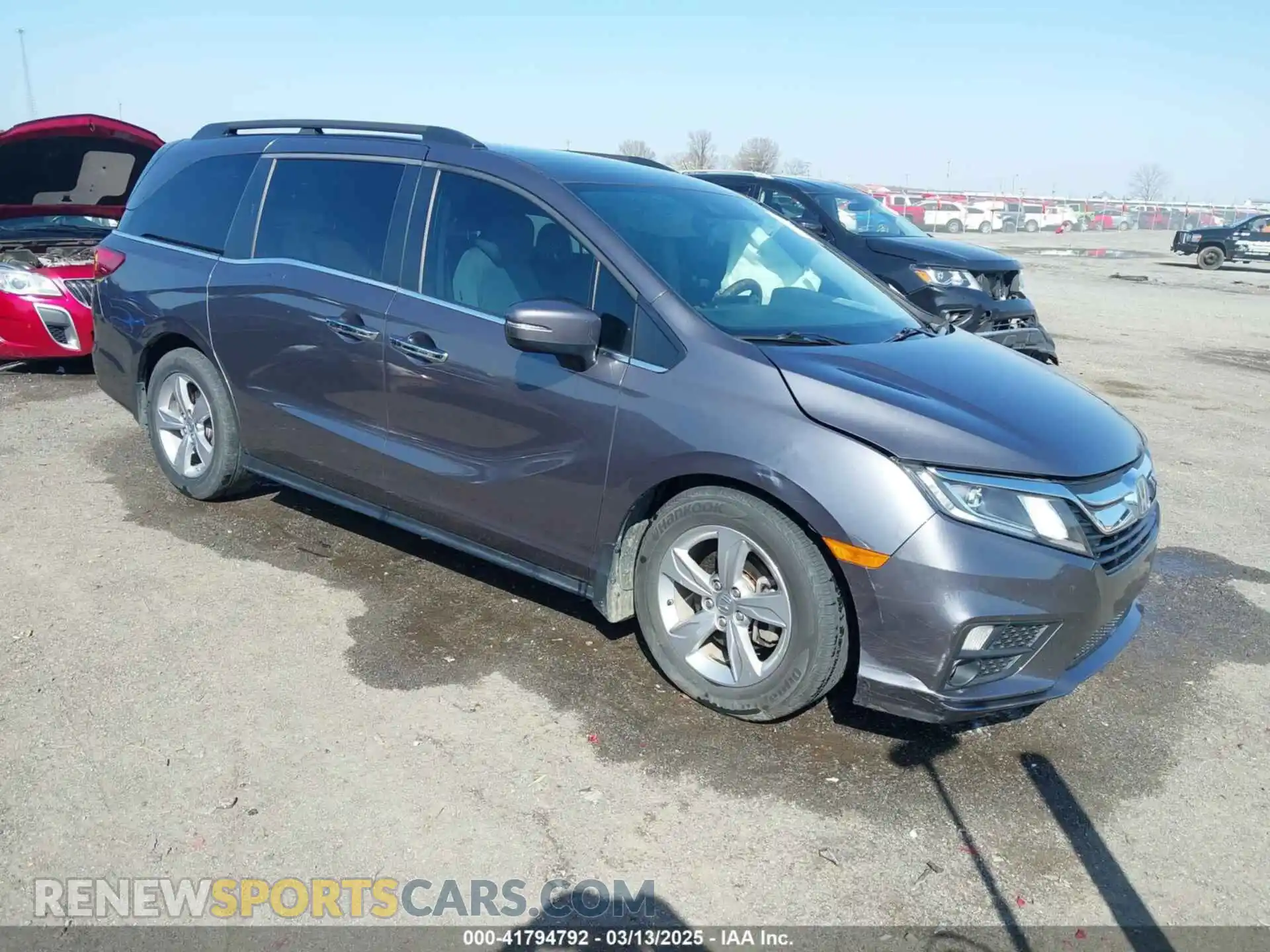 1 Photograph of a damaged car 5FNRL6H59KB131319 HONDA ODYSSEY 2019