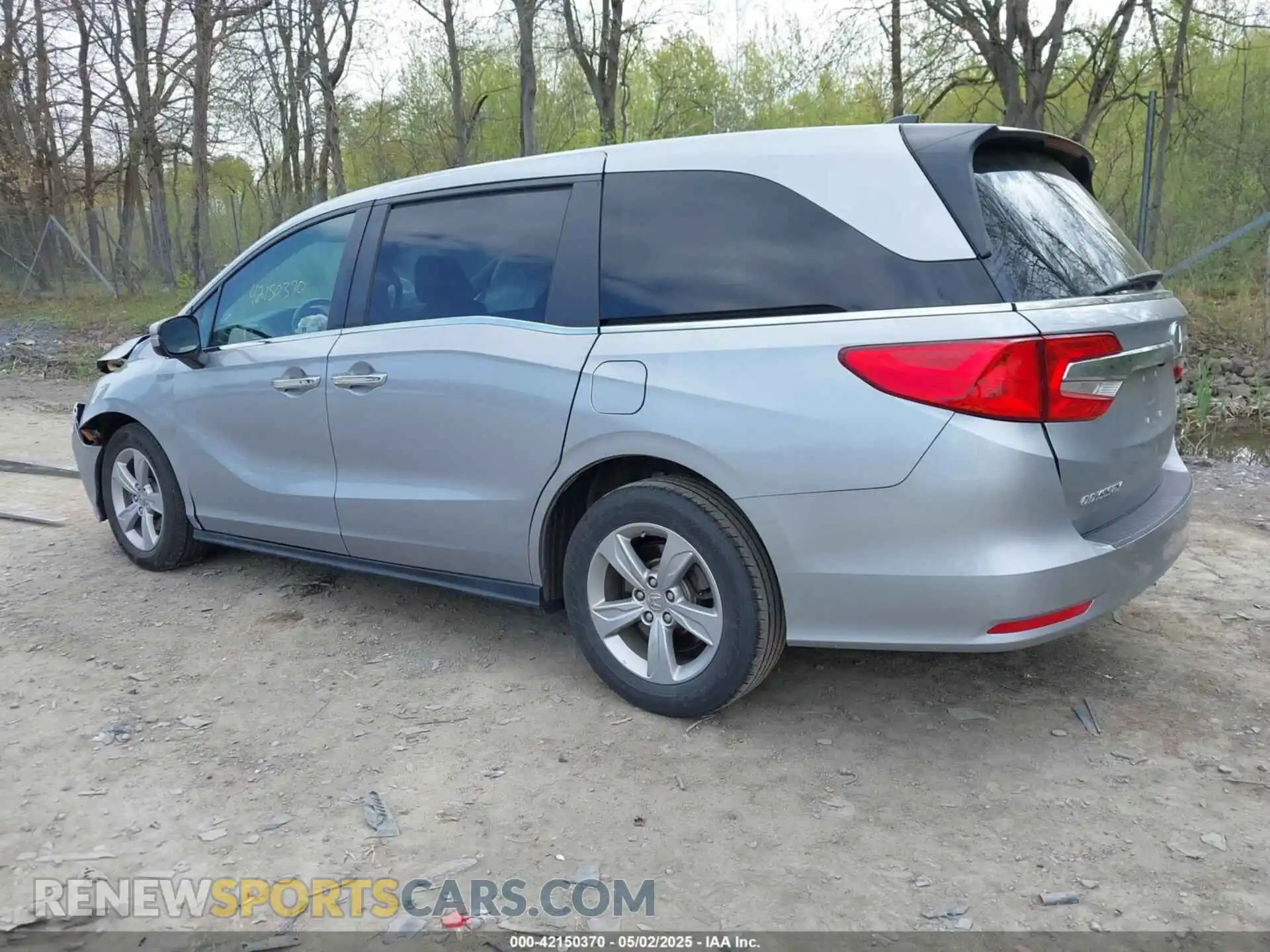 3 Photograph of a damaged car 5FNRL6H71KB049716 HONDA ODYSSEY 2019