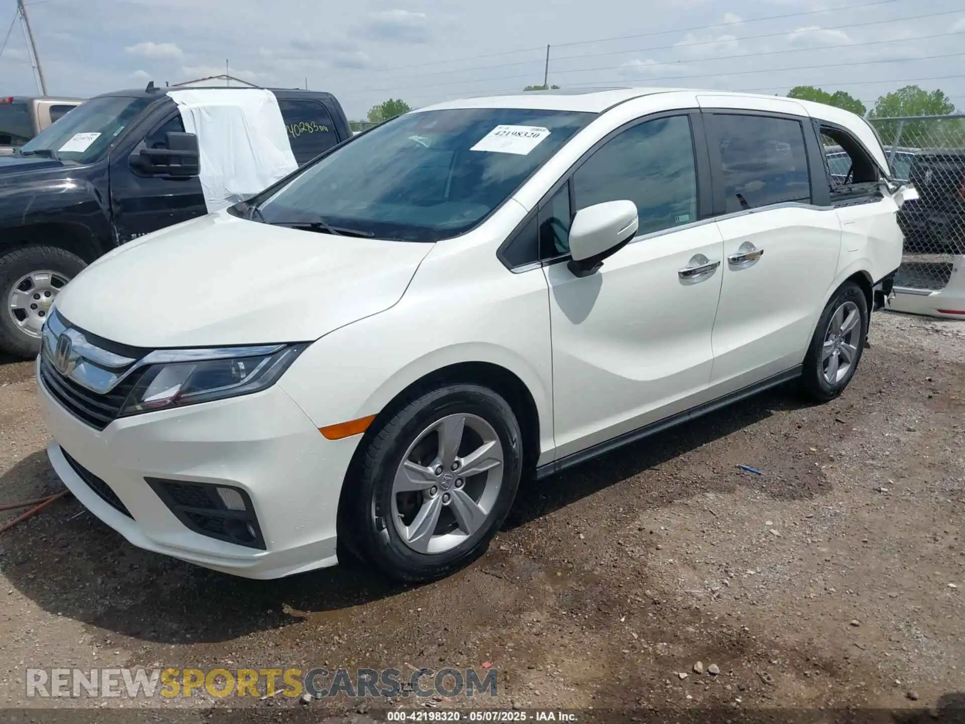 2 Фотография поврежденного автомобиля 5FNRL6H71KB081808 HONDA ODYSSEY 2019
