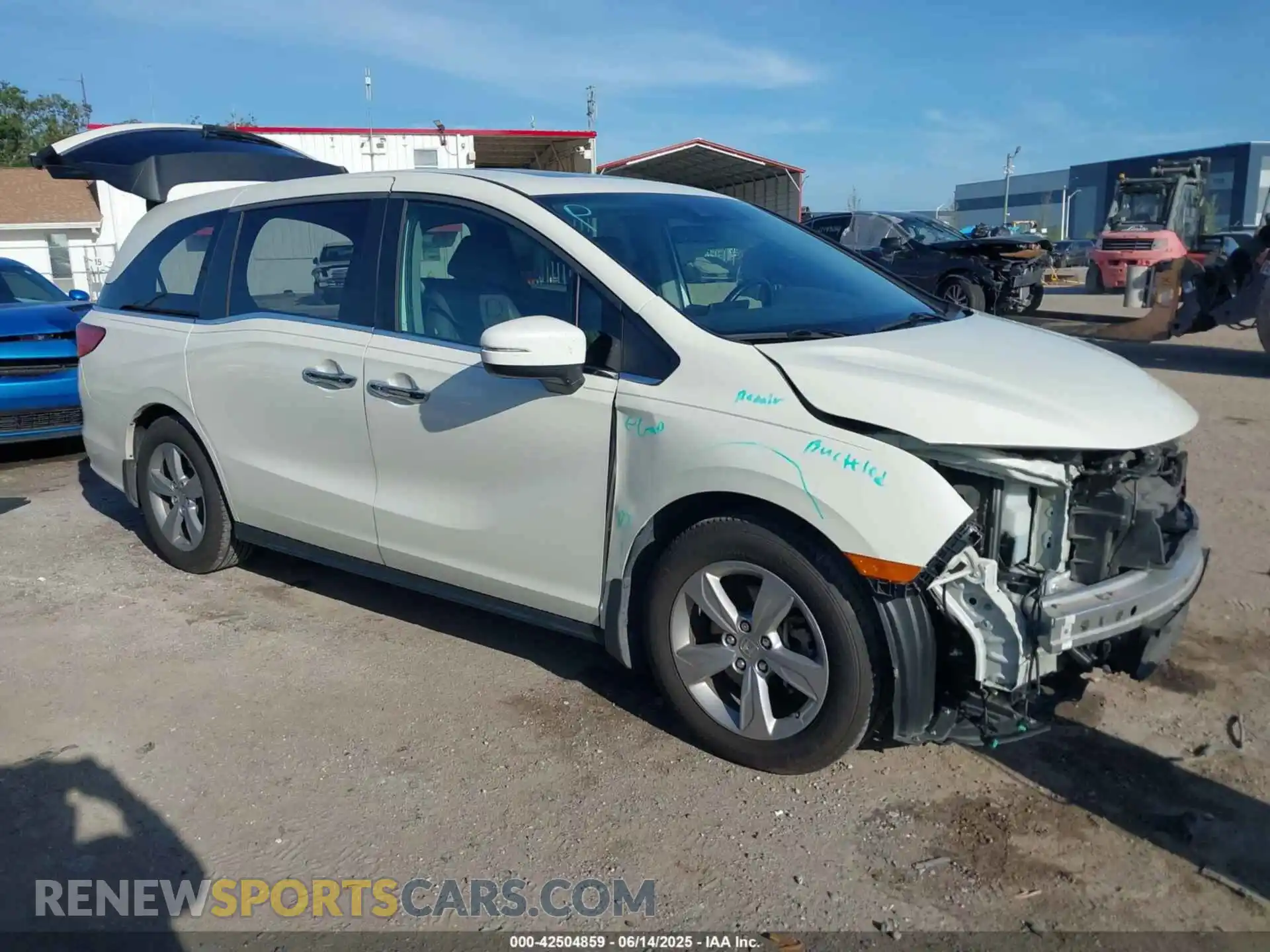 1 Photograph of a damaged car 5FNRL6H72KB020757 HONDA ODYSSEY 2019