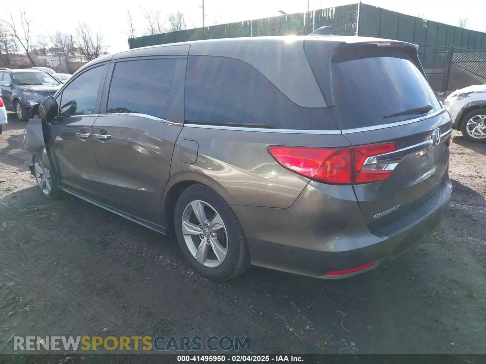 3 Photograph of a damaged car 5FNRL6H72KB041270 HONDA ODYSSEY 2019