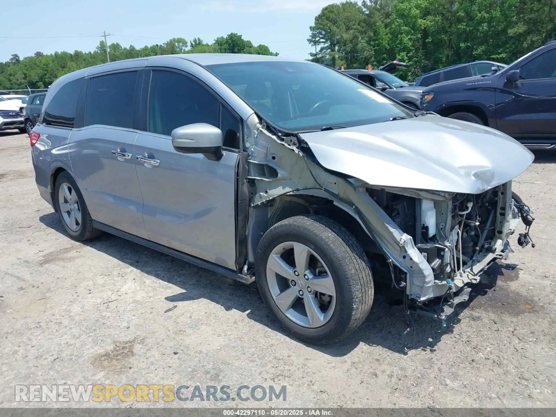 1 Photograph of a damaged car 5FNRL6H72KB083499 HONDA ODYSSEY 2019