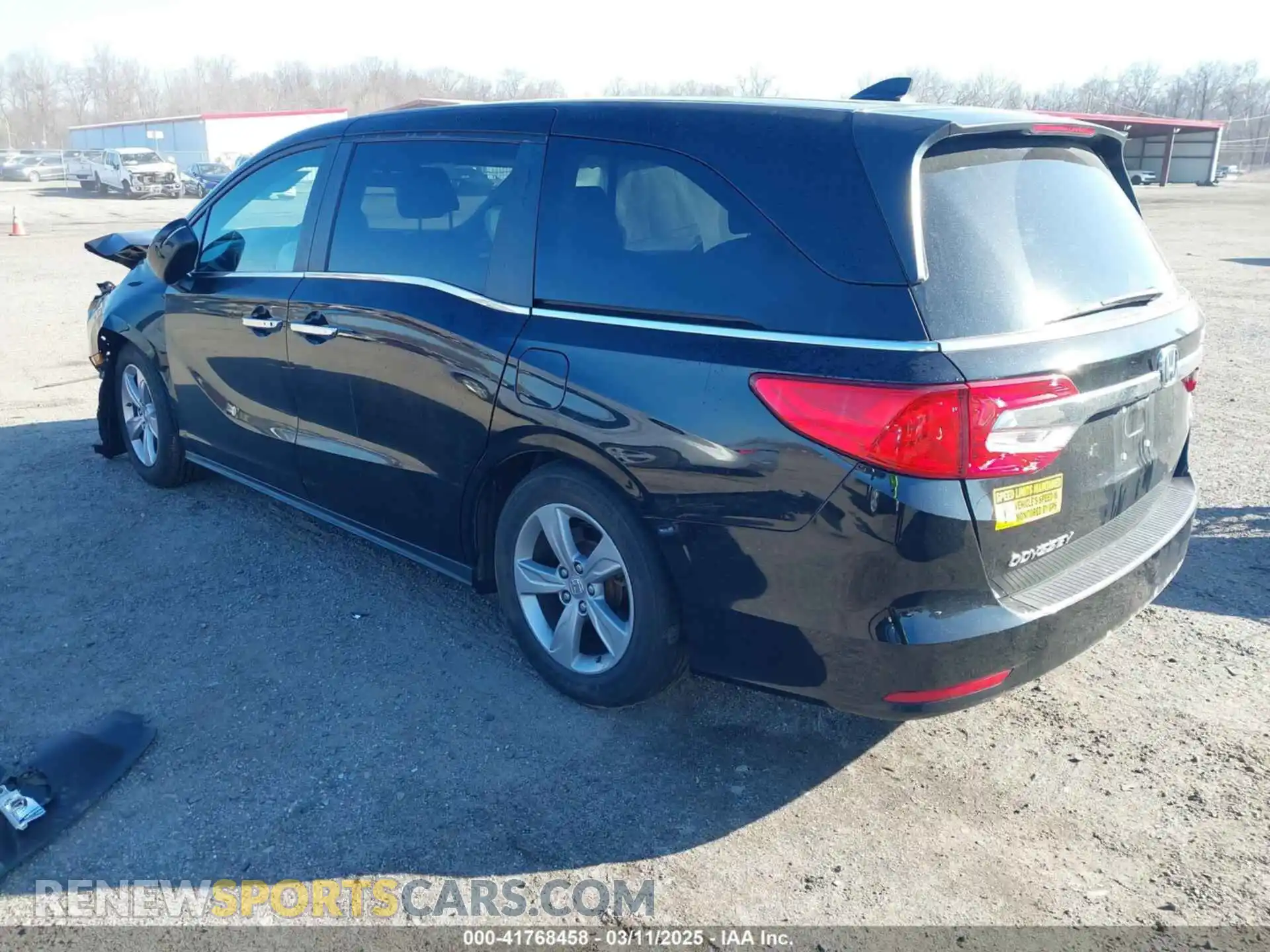 3 Photograph of a damaged car 5FNRL6H77KB097835 HONDA ODYSSEY 2019
