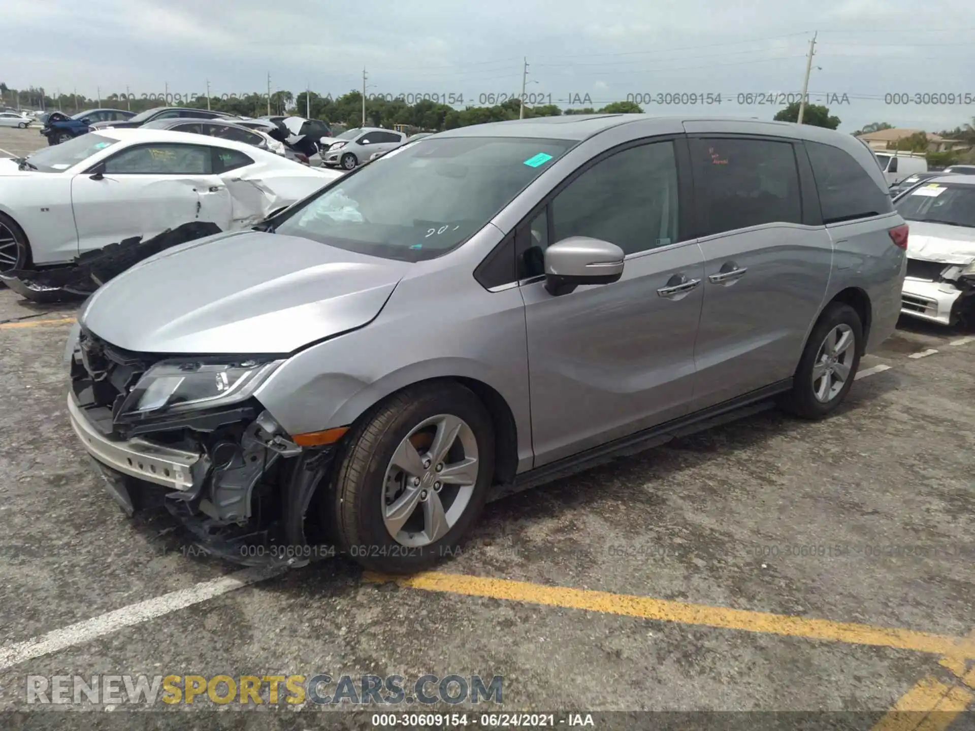 2 fotografías del automóvil dañado 5FNRL6H78KB053116 HONDA ODYSSEY 2019