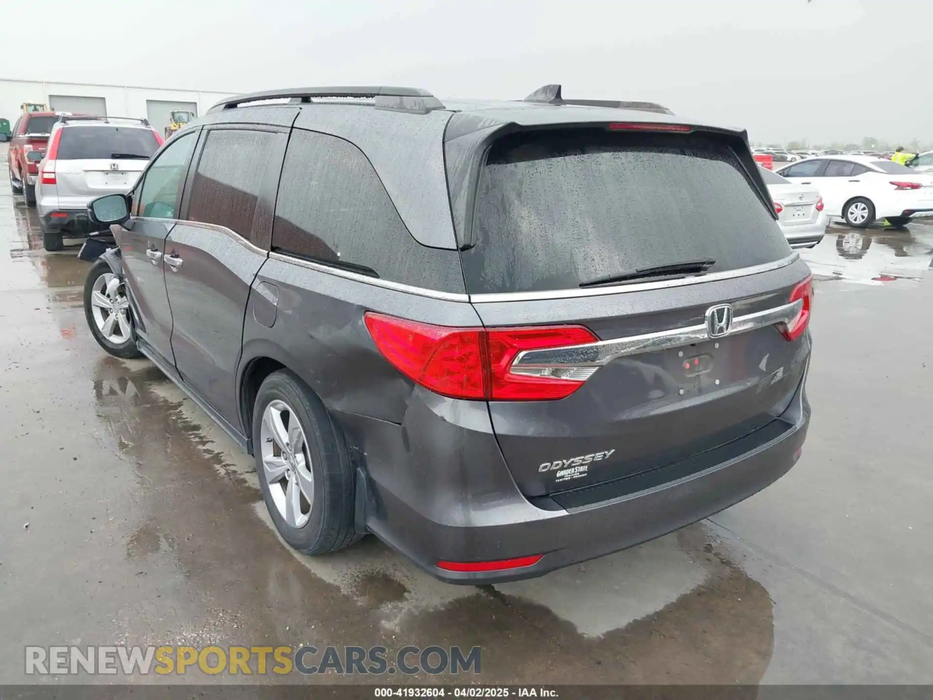 3 Photograph of a damaged car 5FNRL6H78KB134200 HONDA ODYSSEY 2019