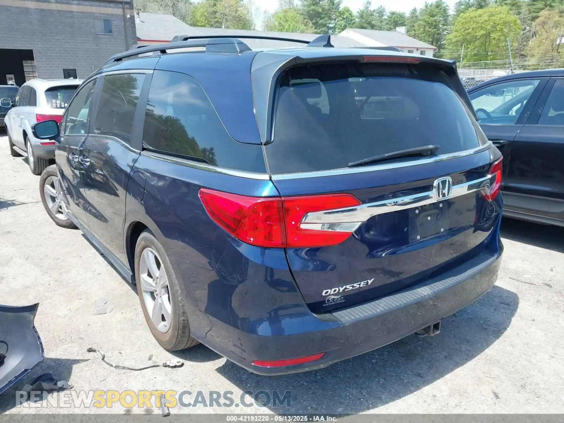 3 Photograph of a damaged car 5FNRL6H7XKB003589 HONDA ODYSSEY 2019